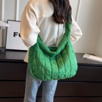 Carpe diem/カルペディエム Carpe diem ふわふわキルティング ポップコーン トートバッグ ワッフル風バッグ 軽量 大容量 肩掛けOK 韓国肩掛けバッグ ポコポコバ/508407443
