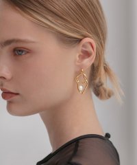 Leja/レジャ Leja ゴールドフープニュアンスパールピアス結婚式パーティー 成人式 二次会 同窓会 お呼ばれ オケージョン 20代 30代 40代/508421796