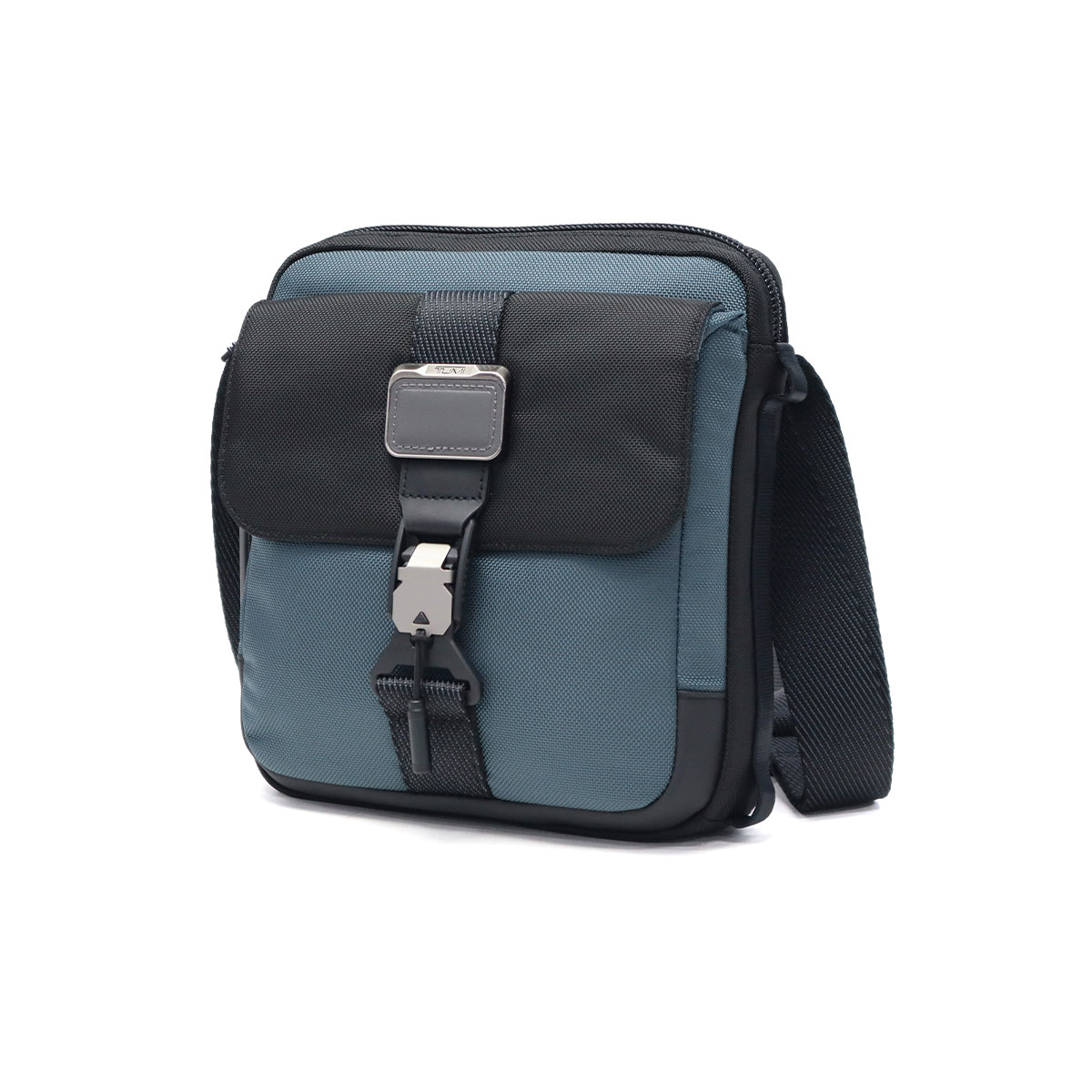 美品　TUMI 黒 ナイロン リュック 小型　ショルダー　2way トゥミ TUMI 正規品5年保証 ショルダーバッグ メンズ 斜めがけ