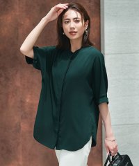 ICB（LARGE SIZE）/【人気のため新色追加・接触冷感・UVケア・速乾・洗える】BackSatinAmunzen 5分袖バンドカラーブラウス/508040112