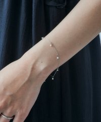 MAGASIN DE MODE Chou Chou/マガジンデモードシュシュ MAGASIN DE MODE Chou Chou ブレスレット ステンレス メタル 淡水パール 下がり 超極細 チェーンブレスレット/508425990