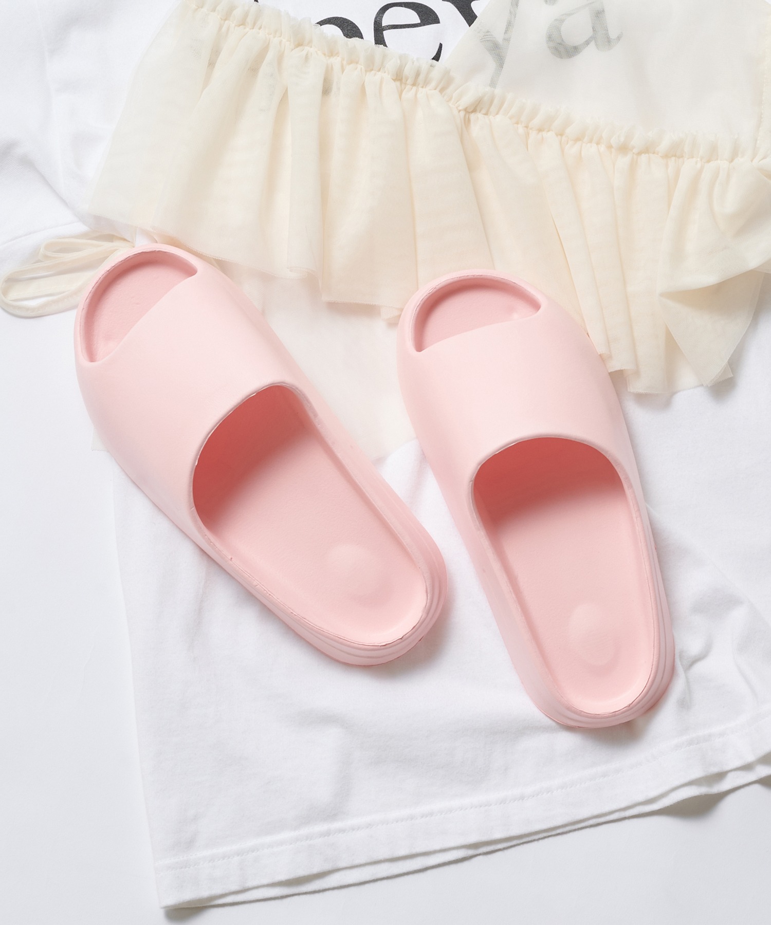 セール！人気 NINE WEST デザインサンダル ANOUCK atmosとKEENによるコラボサンダルが6月10日(金)登場！ ｜ FLY