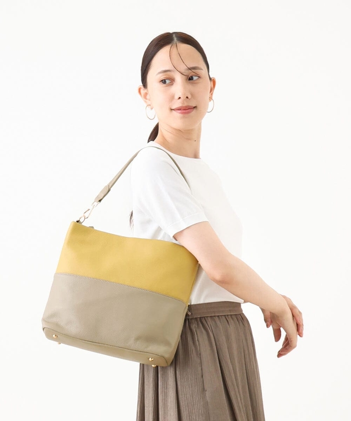極美品　プラテージ　2way ショルダーバッグ　ハンド　レザー　黄色　イエロー 極美品 コーチ 2way ショルダーバッグ レザー ハンドバッグ 黄色