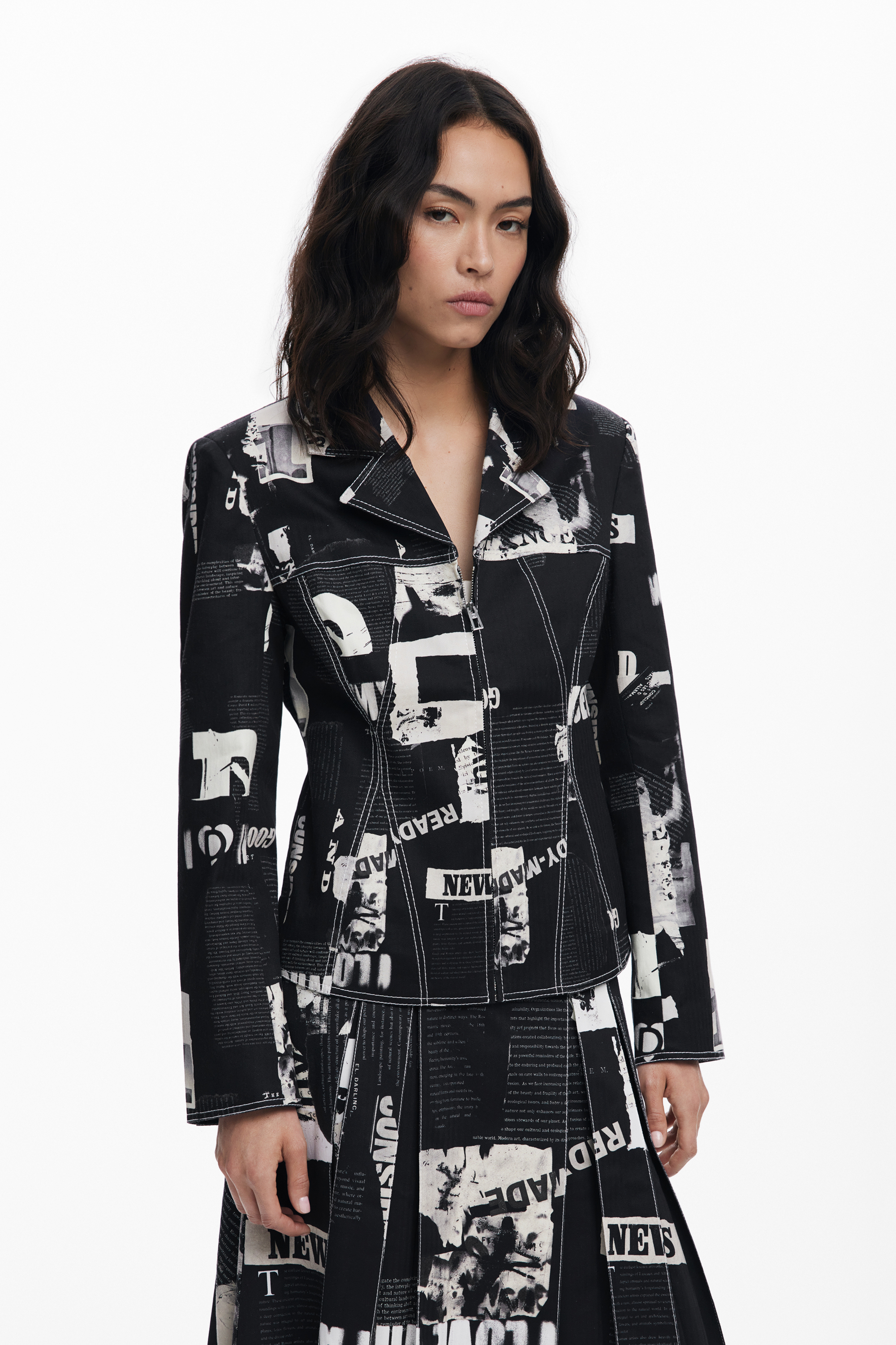 デシグアル ジャケット サイズ48 デシグアル Desigual 新聞プリントのジッパージャケット