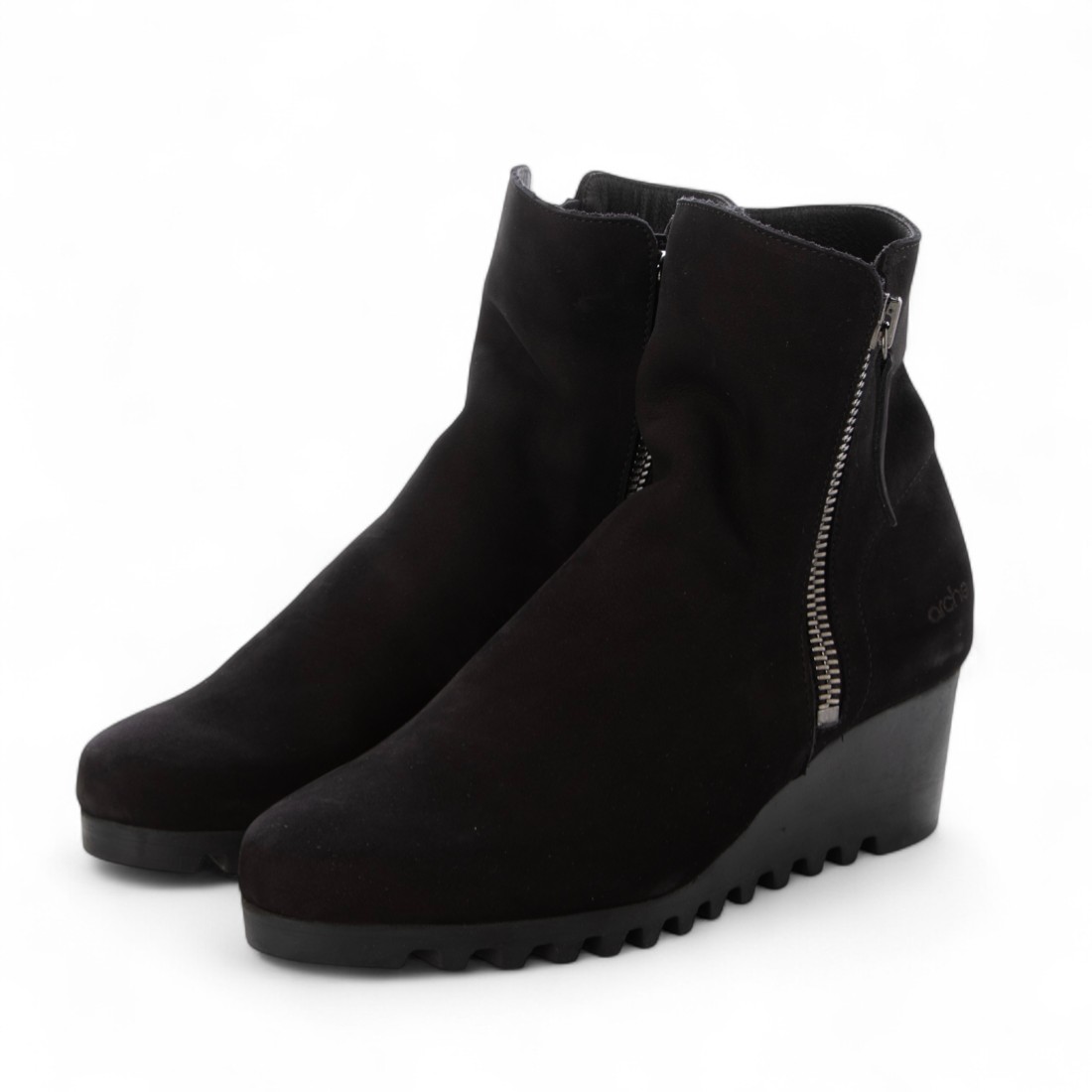 アルシュ arche LAZZHI ウェッジソールショートブーツ (NUBUCK