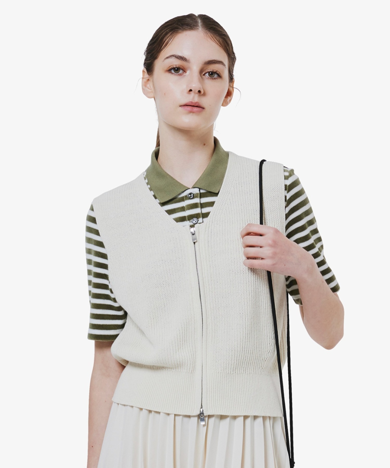 LACOSTE フード付きニットベスト ベージュ　36 ラコステ LACOSTE フード付きニットベスト （ベージュ