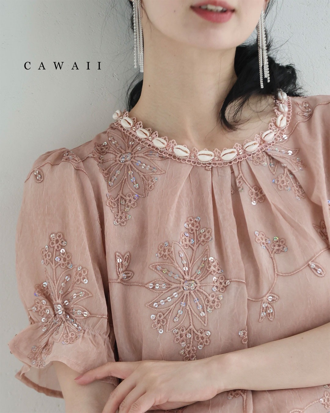 「cawaii french」売れ筋商品|||トップス カットソー 長袖 ボトルネック 花柄 刺繍 ベロア ラメ かわいい kawaii cawaii 服 服の通販 カワイイ CAWAII くったり柔らかな花刺繍リネンシャツトップス
