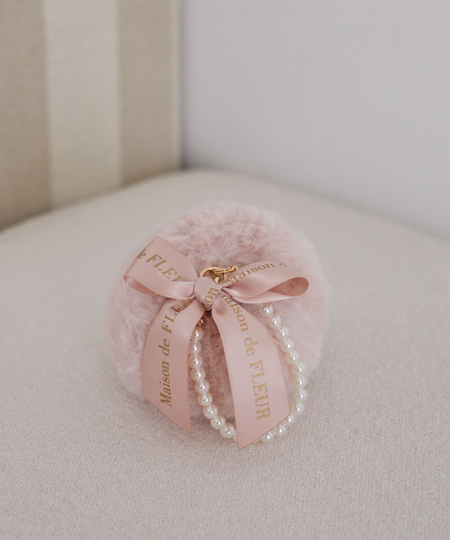 メゾンドフルール Maison de FLEUR チャームH メゾン ド フルール Maison de FLEUR ビジューリボンパール