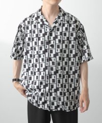 ITEMS URBAN RESEARCH/ジオメトリックプリントオープンカラーシャツB/508449363