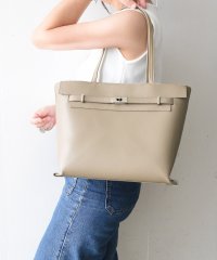 styiro/スタイロ styiro ■TVドラマ着用■ 【A4対応】ベルト金具トートバッグ/506889562
