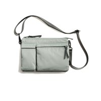 UNTRACK/アントラック UNTRACK ショルダーバッグ メンズ レディース 斜めがけ 小さめ 大人 軽量 斜めがけバッグ サコッシュ 横長 A5 ミニ 撥水 2.2L /508456783