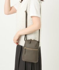 MK MICHEL KLEIN BAG/牛革ラウンドジップショルダーバッグ/508462845