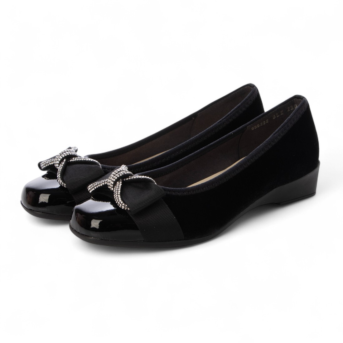 ブリジットバーキン　ウォーク　パンプス　ビジュー　リボン　ブラック　黒 ブリジットバーキン ウォーク Bridget Birkin Walk ジュエリー